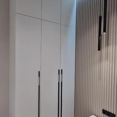 Soprano Levyckogo 35 شقة *