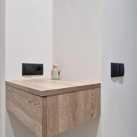 Soprano Levyckogo 35 דירה