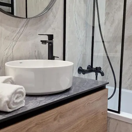 Soprano Levyckogo 35 דירה