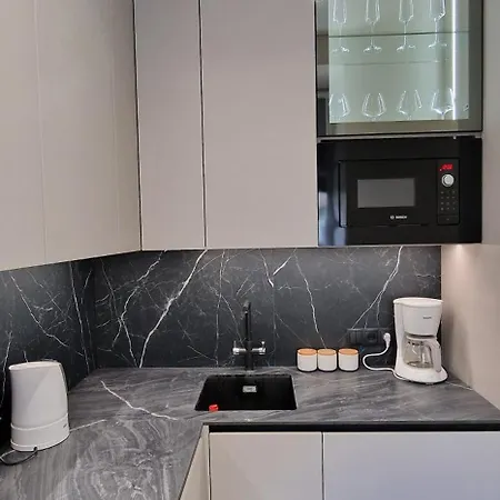 Soprano Levyckogo 35 Appartamento *